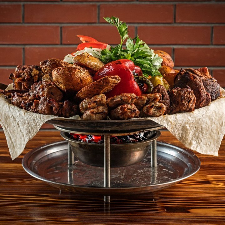 Садж – Мясное ассорти на углях для большой и дружной компании – Шашлычный дом «Мангал-Хаус» – Блюда на углях от профессиональных поваров из Армении